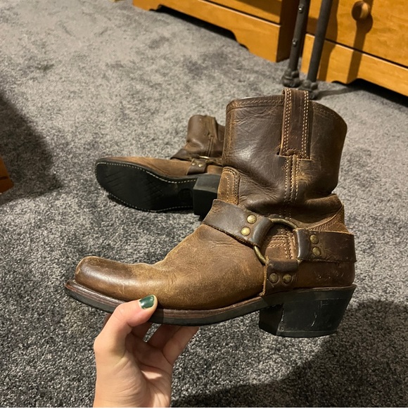 FRYE 8R HARNESS BOOT - Picture 4 of 7